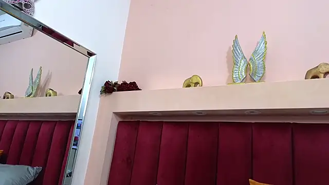 JESSYCORTES online show from 02.28.25