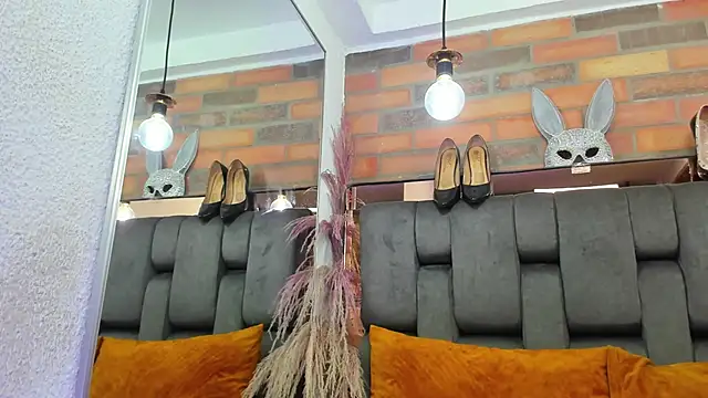 JESSYCORTES online show from 10.22.25