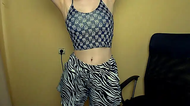 Luna Lush  online show from 02.27.26