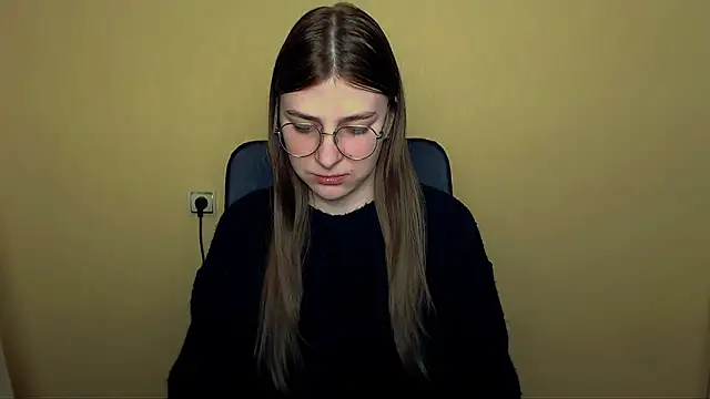 Luna Lush  online show from 04.23.26
