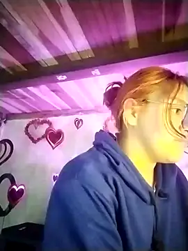 SophiaWeestt99 online show from 02.21.25