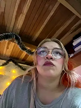 SophiaWeestt99 online show from 12.20.25