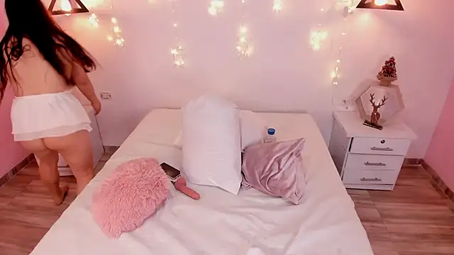 Katta Gil online show from 12.02.25