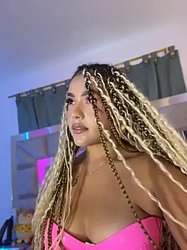 Snapshot of cassyskyle chatting on 04.12.26 cassyskyle online show from 04.12.26