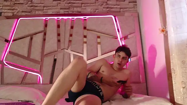 mia and austin online show from 01.13.25