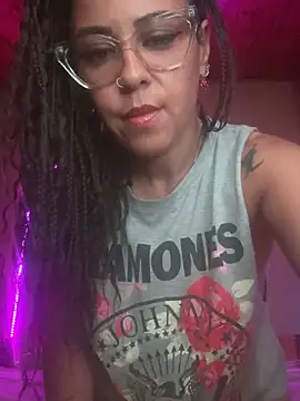 mariposapontiak420 online show from 02.17.26