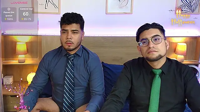 Snapshot of thiagowes chatting on 10.25.25 thiagowes online show from 10.25.25