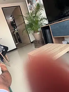 Snapshot of thiagowes chatting on 10.28.25 thiagowes online show from 10.28.25