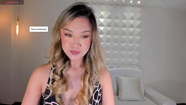 RebeccaHudson online show from 05.03.26