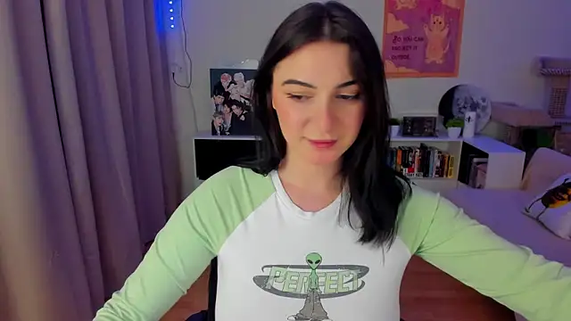 Snapshot of Taste_Jennyy chatting on 10.03.25 Taste Jennyy online show from 10.03.25