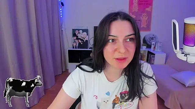 Snapshot of Taste_Jennyy chatting on 11.30.25 Taste Jennyy online show from 11.30.25