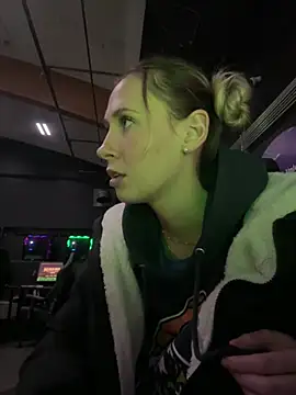 Snapshot of M1ssyk1ssy chatting on 01.16.25 M1ssyk1ssy online show from 01.16.25