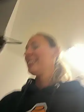 Snapshot of M1ssyk1ssy chatting on 02.04.25 M1ssyk1ssy online show from 02.04.25