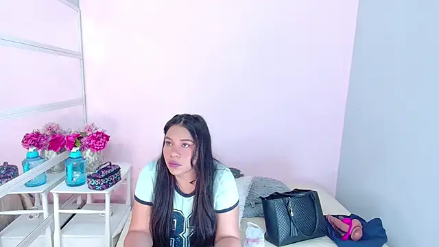 LanaBigTitties online show from 03.13.25