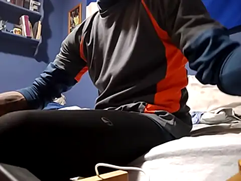 Snapshot of minitranca chatting on 11.12.25 minitranca online show from 11.12.25