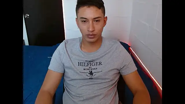 Snapshot of Davixx258 chatting on 02.04.25 Davixx258 online show from 02.04.25