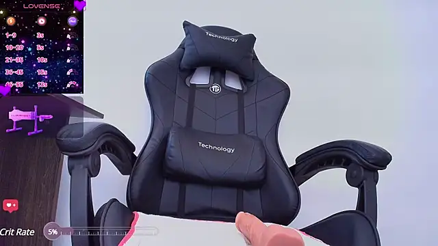 Snapshot of kendall_sexy27 chatting on 02.12.25 kendall sexy27 online show from 02.12.25