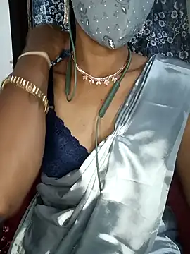 Snapshot of Miakhalifatamil chatting on 12.15.24 Miakhalifatamil online show from 12.15.24