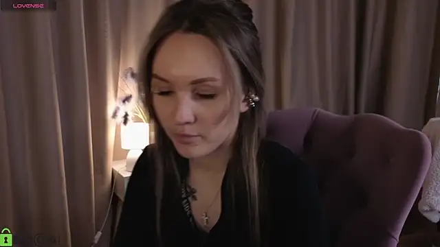 Snapshot of Wendy_mm chatting on 05.17.26 Wendy mm online show from 05.17.26