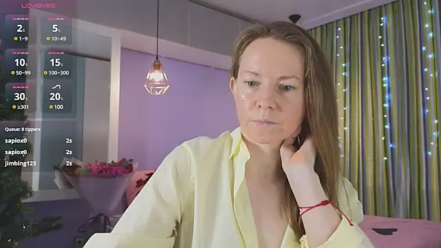 Snapshot of JanePearl chatting on 01.02.25 JanePearl online show from 01.02.25