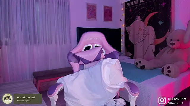 Snapshot of alice_guerin_ chatting on 09.24.25 alice guerin online show from 09.24.25