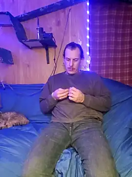 Snapshot of froggymclovin222 chatting on 11.28.25 froggymclovin222 online show from 11.28.25