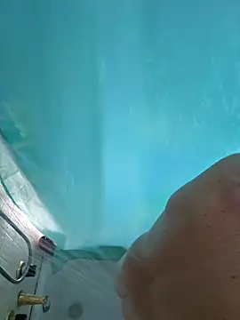 Snapshot of froggymclovin222 chatting on 03.22.26 froggymclovin222 online show from 03.22.26