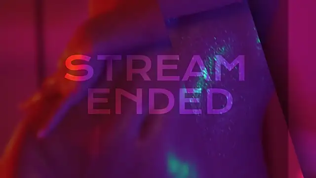 Snapshot of HeyBananas chatting on 12.01.24 HeyBananas online show from 12.01.24