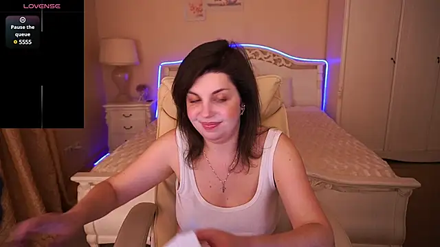 MirandaWong online show from 03.22.25