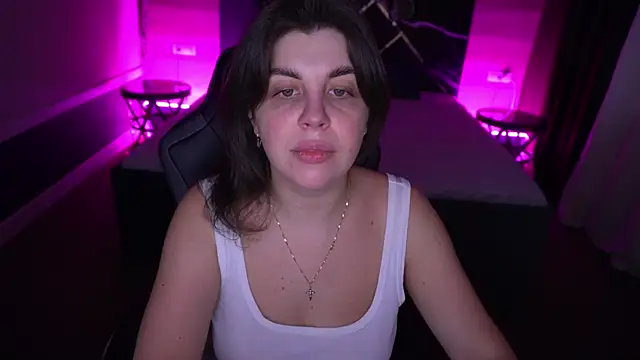 MirandaWong online show from 11.10.25