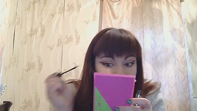 Snapshot of StarandMoon chatting on 12.28.24 StarandMoon online show from 12.28.24