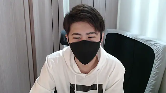 Snapshot of ryota_kkk chatting on 01.08.25 ryota kkk online show from 01.08.25