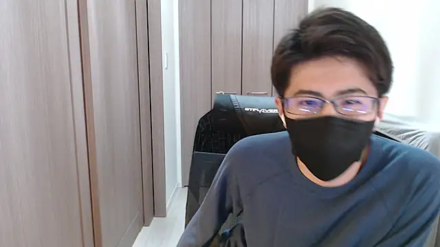 Snapshot of ryota_kkk chatting on 03.19.25 ryota kkk online show from 03.19.25