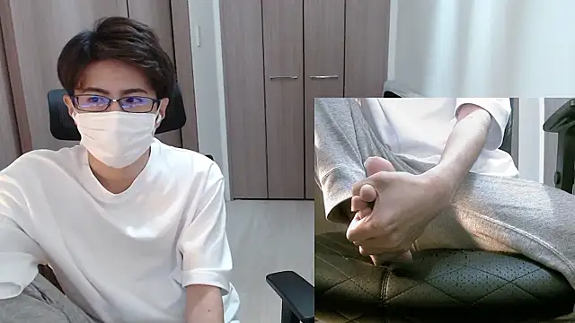 Snapshot of ryota_kkk chatting on 10.29.25 ryota kkk online show from 10.29.25