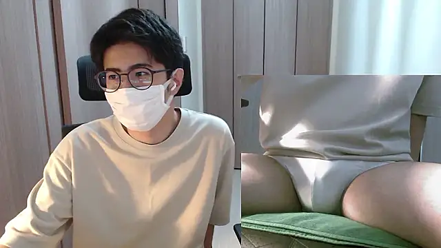 Snapshot of ryota_kkk chatting on 06.11.26 ryota kkk online show from 06.11.26