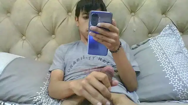 Snapshot of danuel23 chatting on 12.14.24 danuel23 online show from 12.14.24