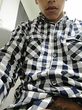 Snapshot of danuel23 chatting on 02.24.25 danuel23 online show from 02.24.25