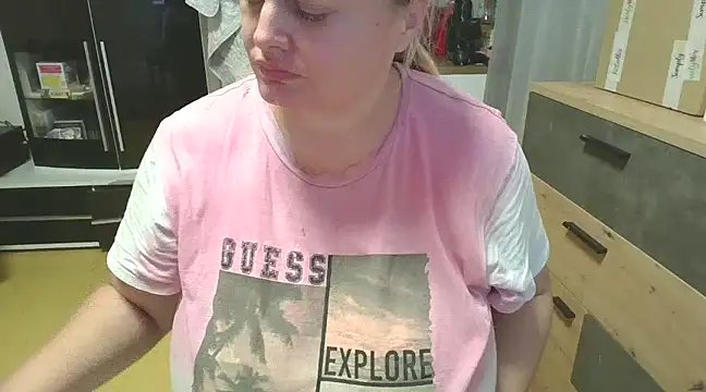 Meliss Official9 online show from 02.15.25