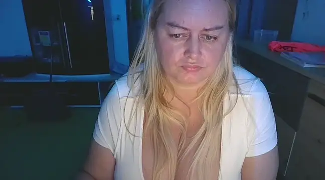 Meliss Official9 online show from 02.22.25