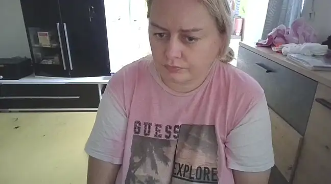 Meliss Official9 online show from 02.23.25