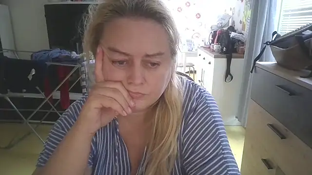 Meliss Official9 online show from 03.15.25