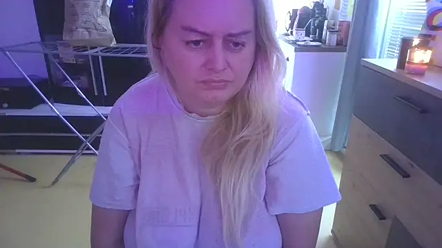 Meliss Official9 online show from 03.20.25