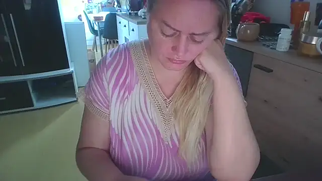 Meliss Official9 online show from 09.17.25