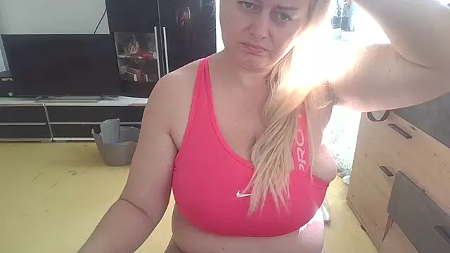 Meliss Official9 online show from 09.22.25