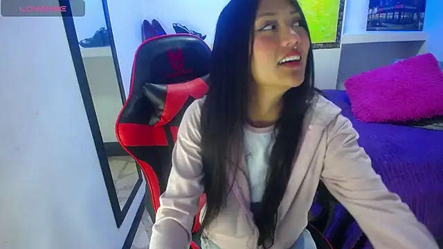 Catalehia Milk online show from 02.22.25