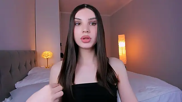 Snapshot of sharon_forever chatting on 02.22.25 sharon forever online show from 02.22.25