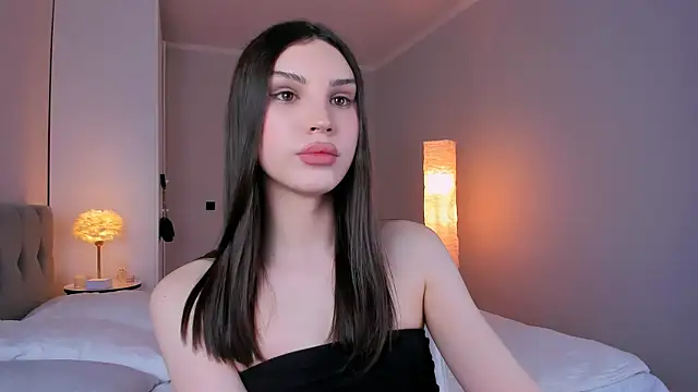 Snapshot of sharon_forever chatting on 02.23.25 sharon forever online show from 02.23.25