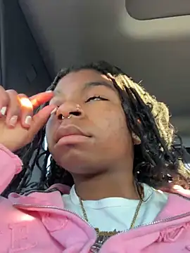 Snapshot of Harmonyxlover chatting on 12.21.25 Harmonyxlover online show from 12.21.25