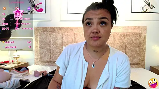 lyn adamns online show from 12.04.24