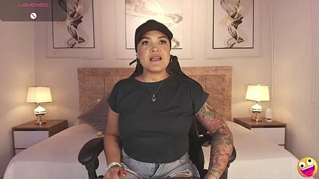 lyn adamns online show from 01.14.25